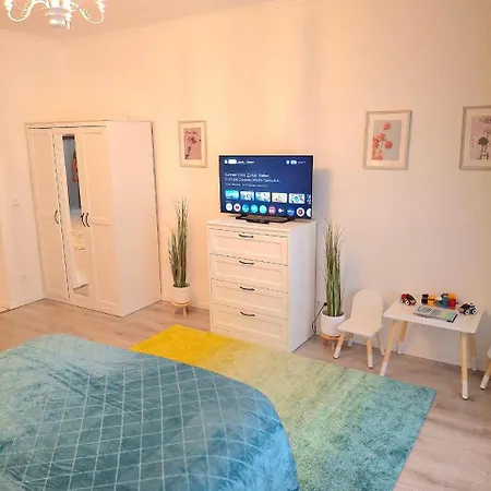 Family Design 2 3 アパート *