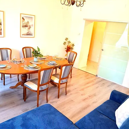 Family Design 2 3 アパート ノインキルヒェン