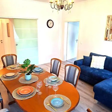 Apartment Family Design 2 3