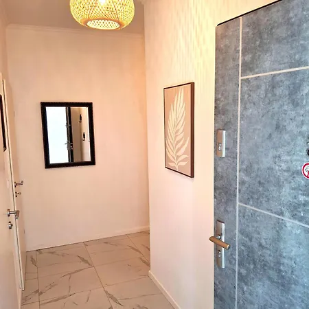 Family Design 2 3 アパート